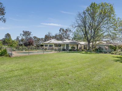 68 Sweetwater Road, Mullengandra