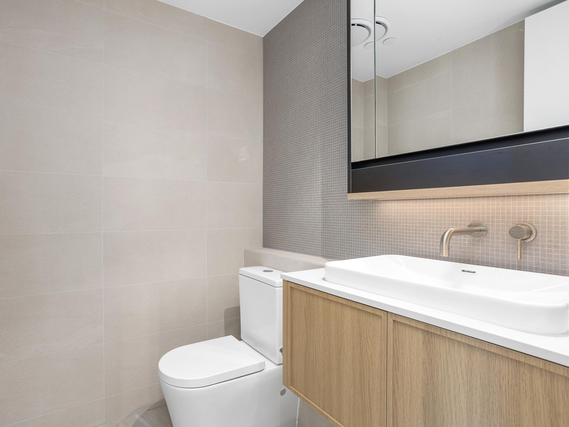 1001 / 18 Ogilvie Road, Mount Pleasant