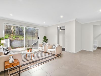 17 Folkes Close, Bellbird Park