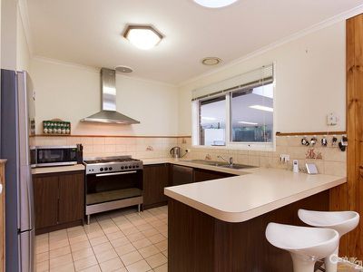13 General Joshua Drive, Hampton Park