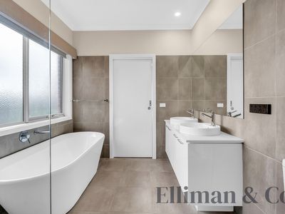 5 cortona close, Wallan