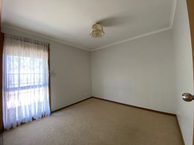 2 / 2 Maplehurst Avenue, Hoppers Crossing