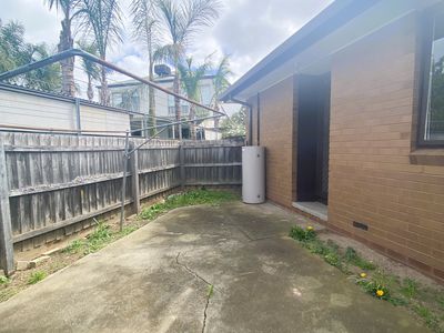 8 / 3 Doolan Street, Werribee