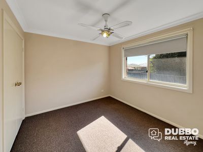 2 / 71 Websdale Drive, Dubbo