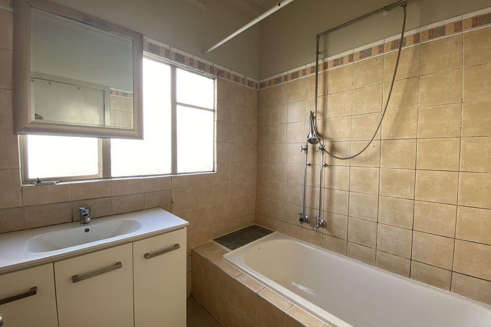 1 / 4 Margot Street, Chadstone