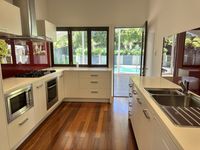 77 Thackeray Street, Norman Park