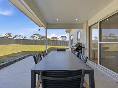 14 Pimelea Close, George Town