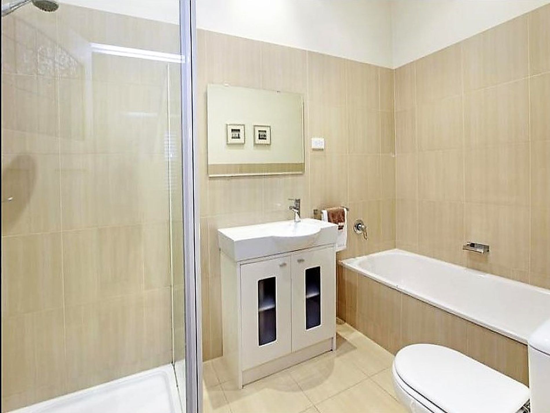 8 Bourke Crescent, Geelong