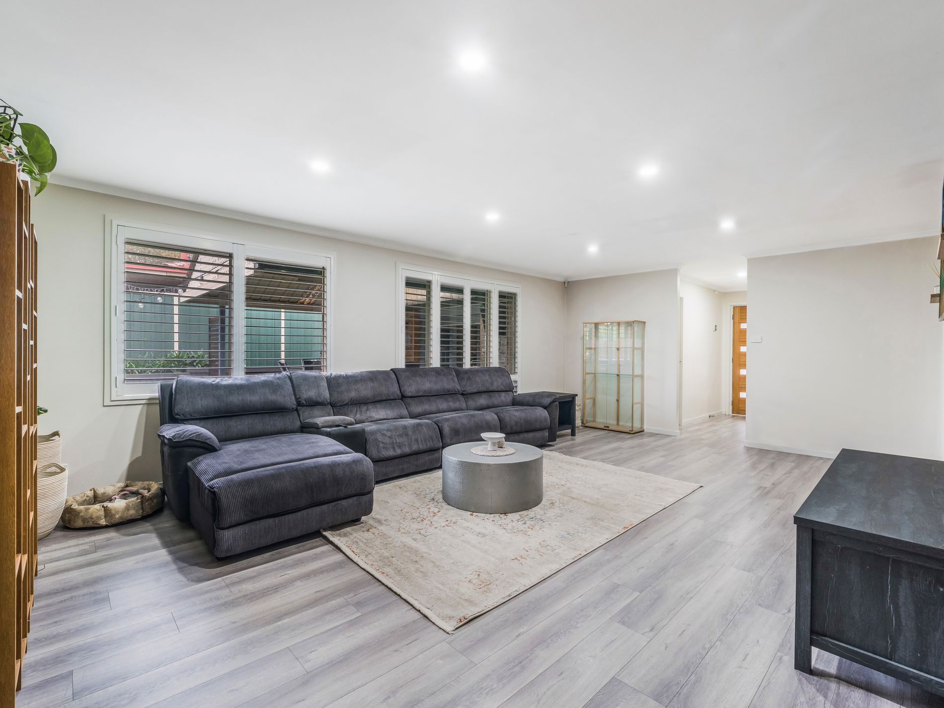 6 Moore Place, Currans Hill