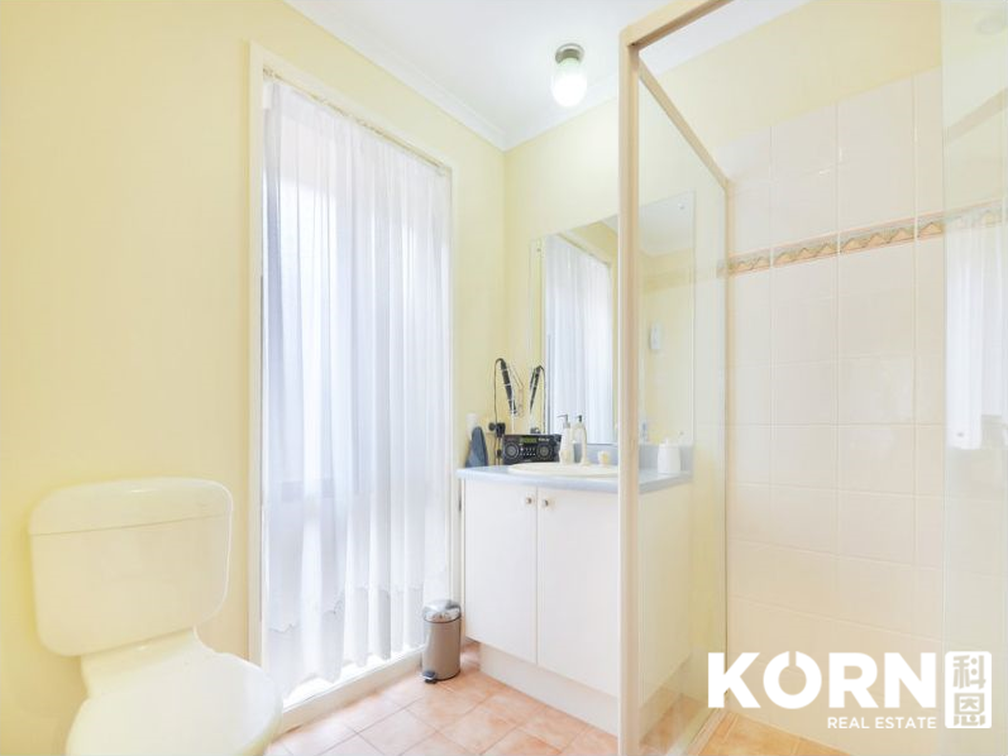 8 Rockingham Drive, Lightsview