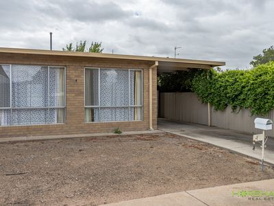 4 / 1C George Street, Horsham
