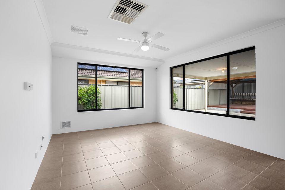 53 Colreavy Ramble, Baldivis