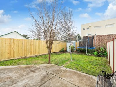 1 / 105 Market Road, Werribee