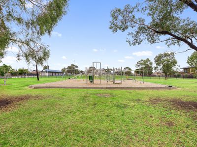 2 / 139 Chambers Road, Altona North