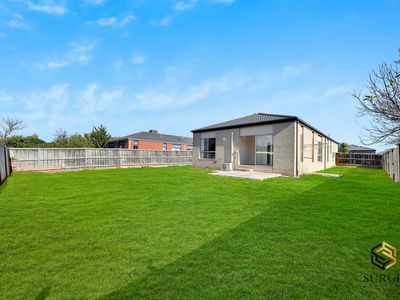 11 Holland Crescent, Truganina