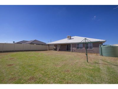 20 Hindmarsh Esplanade, Dubbo