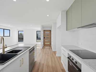 2 / 8 Imogen Court, Legana