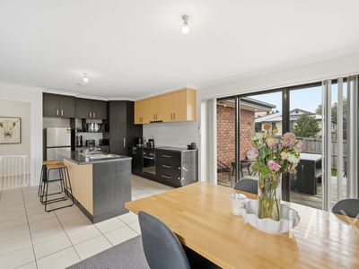 1 / 19 Joseph Link, Brighton