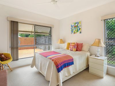 32 / 2 Grand Parade, Parrearra