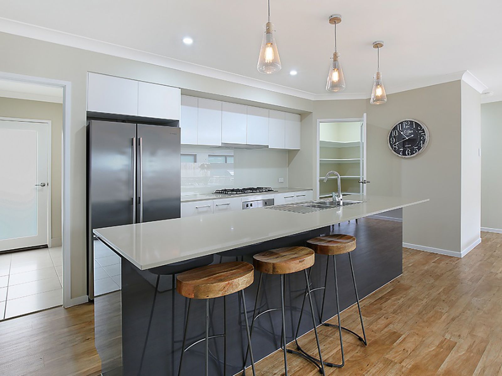 Build Luxury Home $1,085m Turn Key Pkg