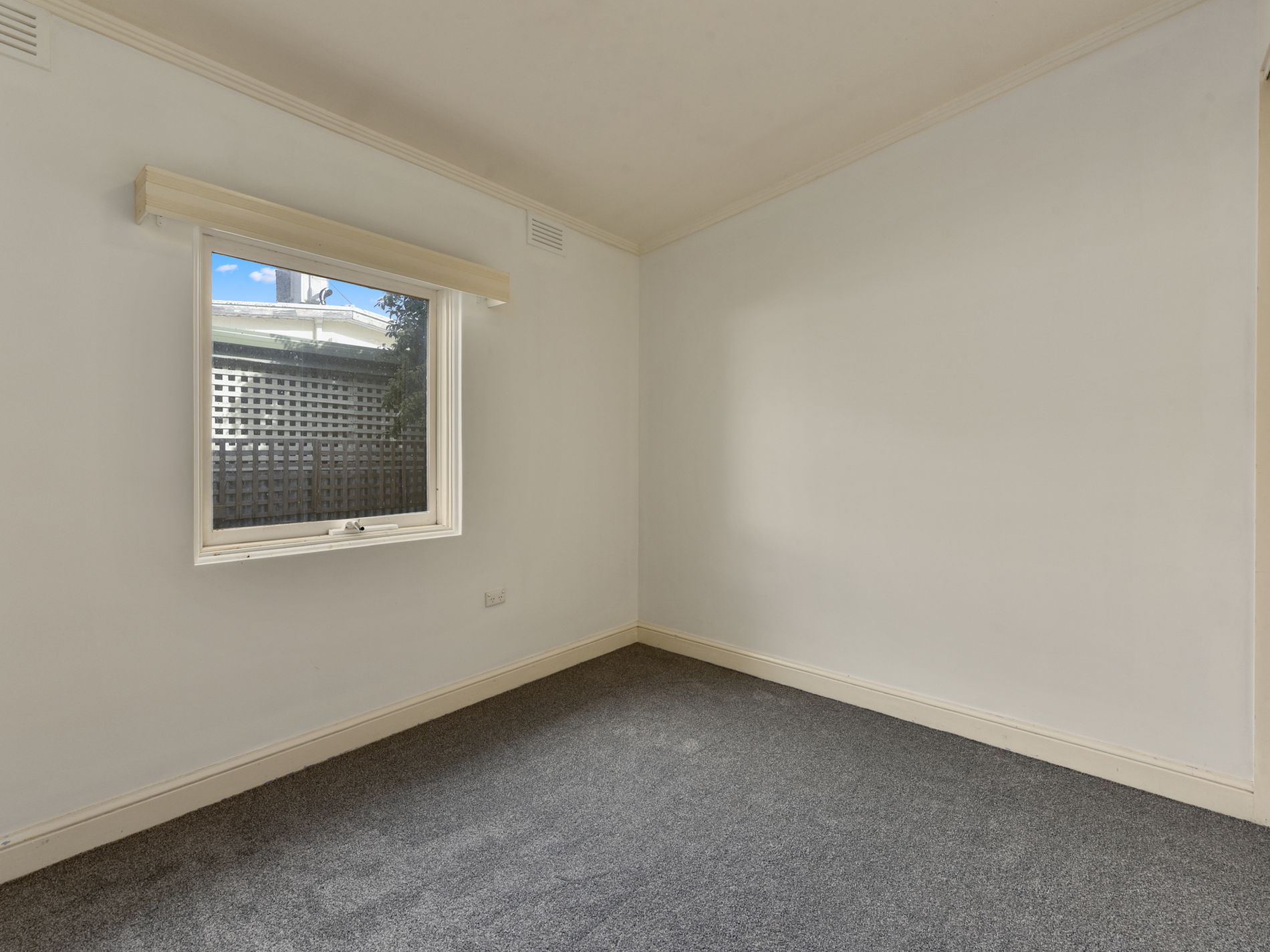 1 Degaris Street, Millicent