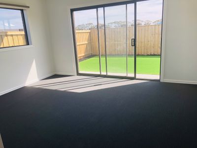 10 Amaretto Circuit, Manor Lakes