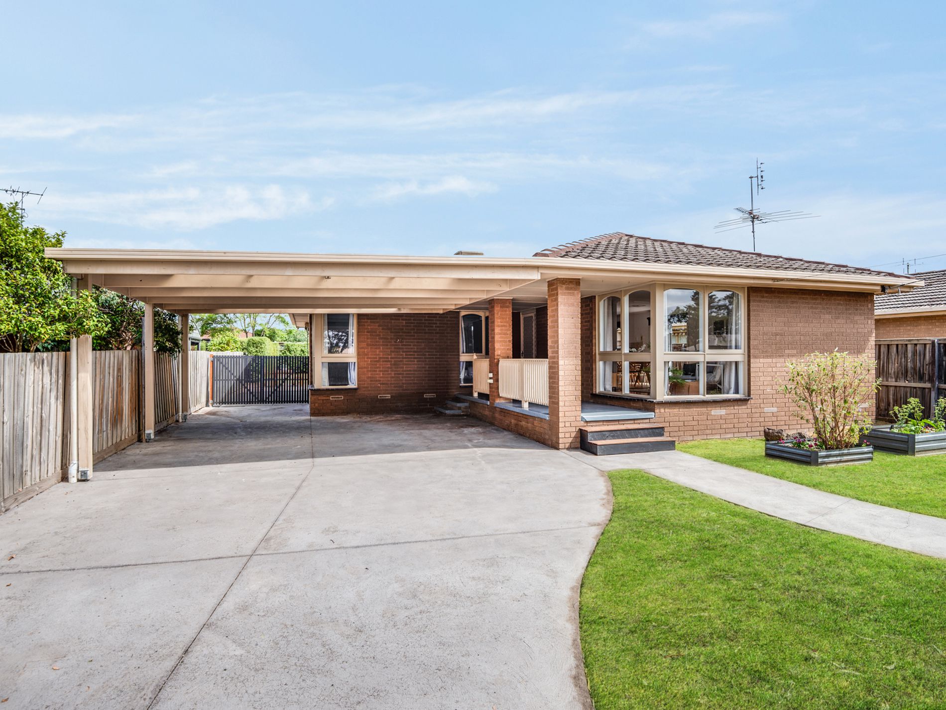 97 Braund Avenue, Bell Post Hill