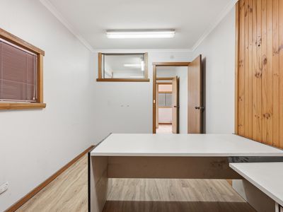 30 Pitt Avenue, Riverside