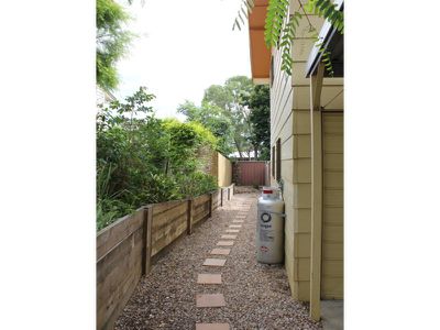 9 Perry Street, Churchill