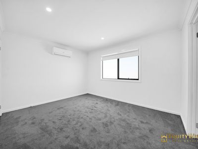 111 Delama Boulevard, Mambourin
