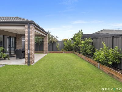 10 Caro Way, Fraser Rise