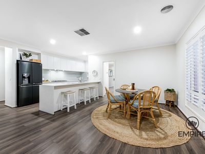 32 Gallant Drive, Clyde North