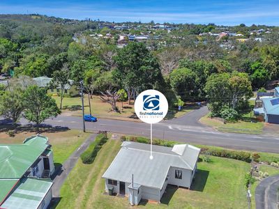 6 Golf Links Road, Atherton