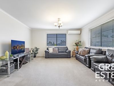21 Ferndown Drive, Cranbourne
