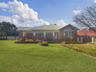 16 Willowbend Way, Dubbo