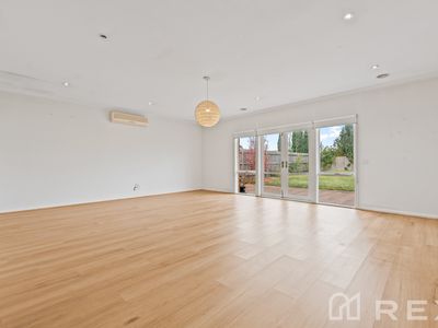 63 Hoysted Avenue, Cranbourne North