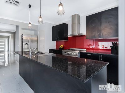 16 Tilden Rise, Cranbourne North