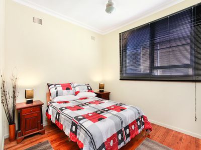 18 Wingfield Street , Windermere Park
