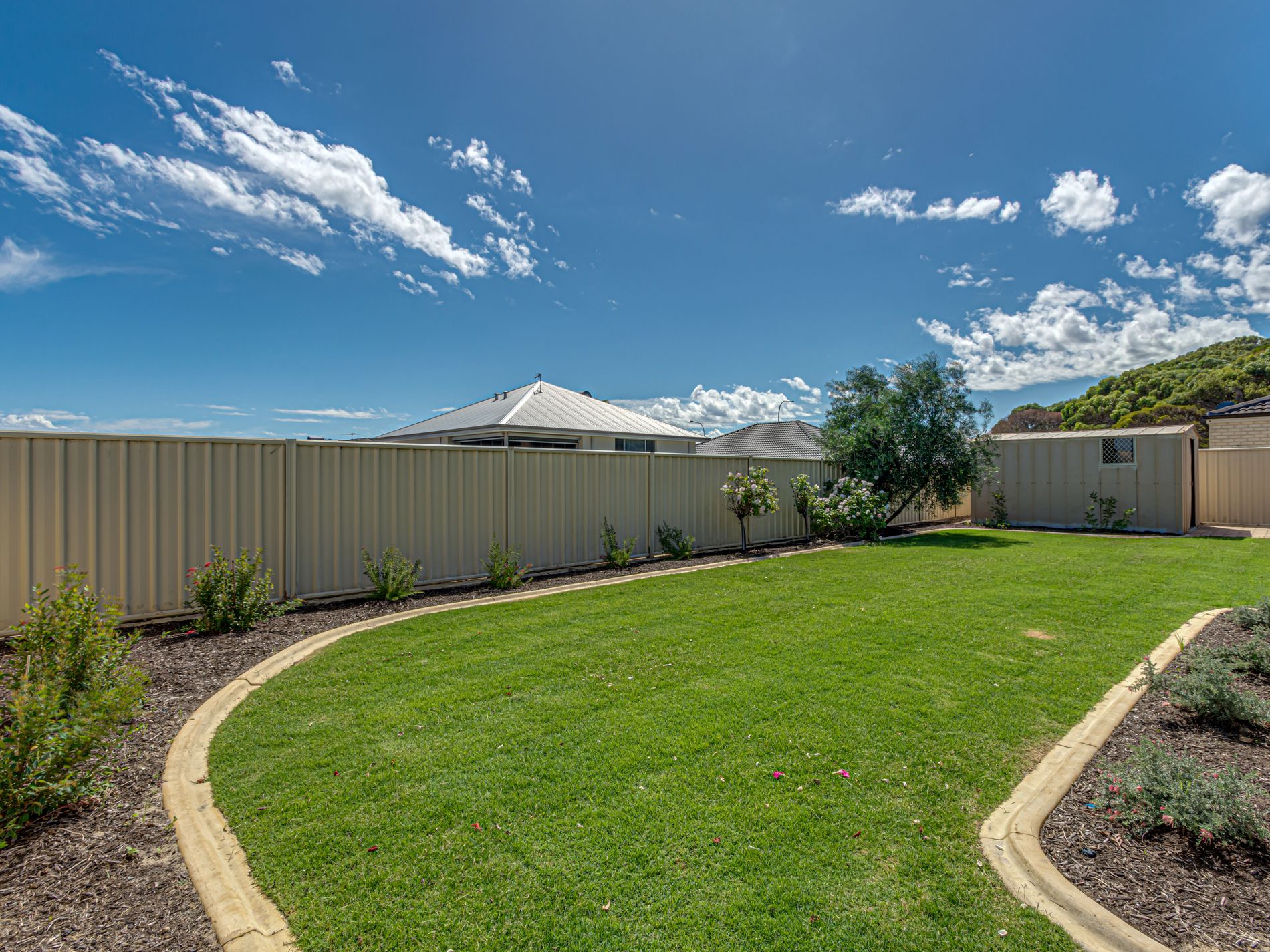 4 Trumpeter Parade, Yanchep