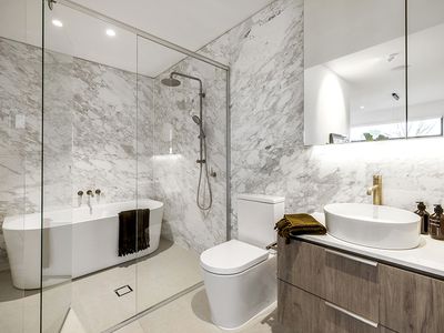 100 Oriel Road, Bellfield