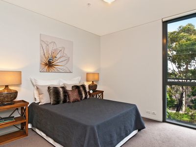 408 / 7 Sterling Circuit, Camperdown