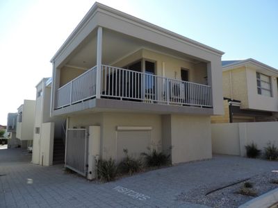 8 / 4 Waterloo Street, Joondanna