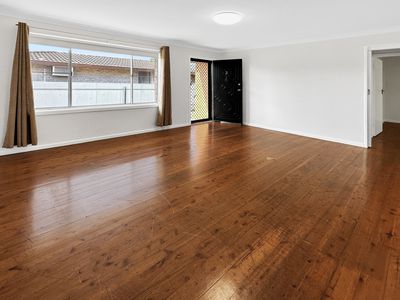 2 / 121 Central Avenue, Oak Flats