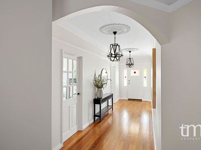 1 Grove End Ridge, Mount Claremont