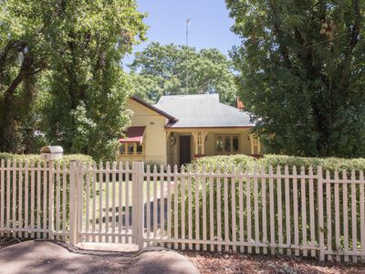 11 Dalton Street, Dubbo