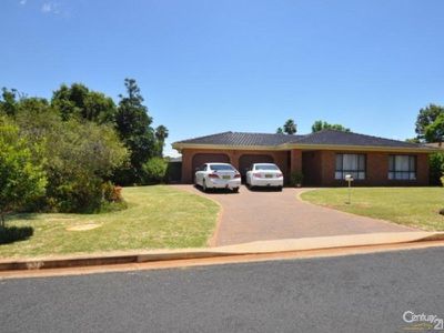11 Edinburgh Avenue, Dubbo