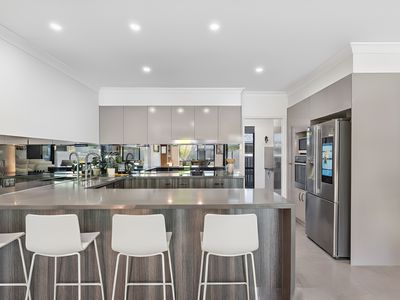 22 Lakeview Road, Morayfield