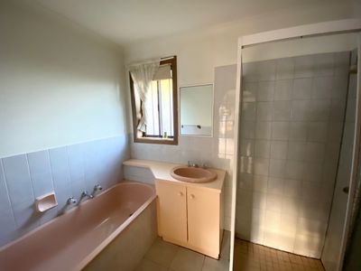 2 / 2 Maplehurst Avenue, Hoppers Crossing