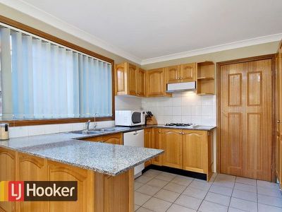 19B Woodcroft Drive, Woodcroft