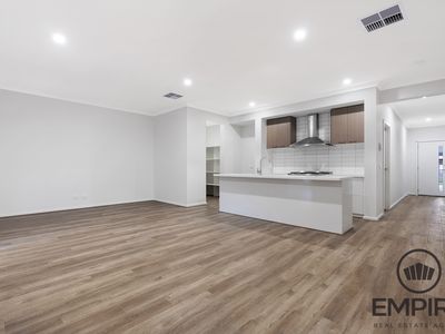 7 Westerfolds St, Clyde North